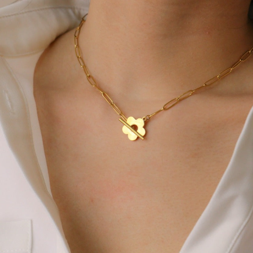 Ana Flower Chain Necklace