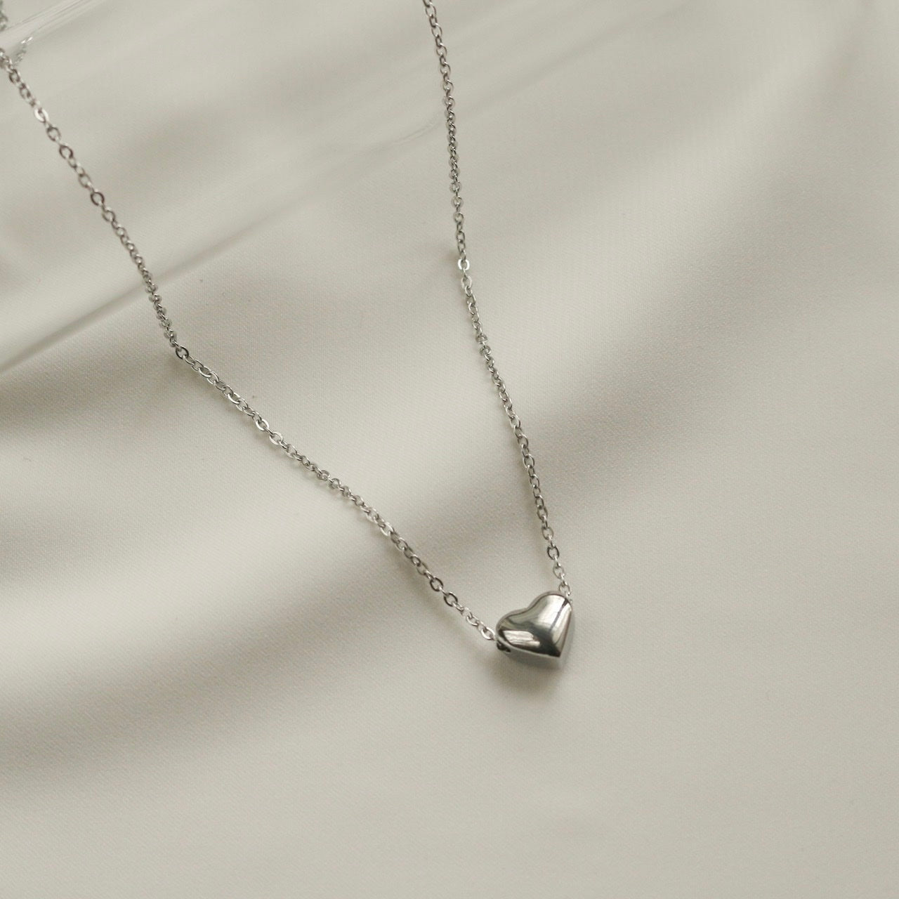 Diana Heart Necklace (Silver)